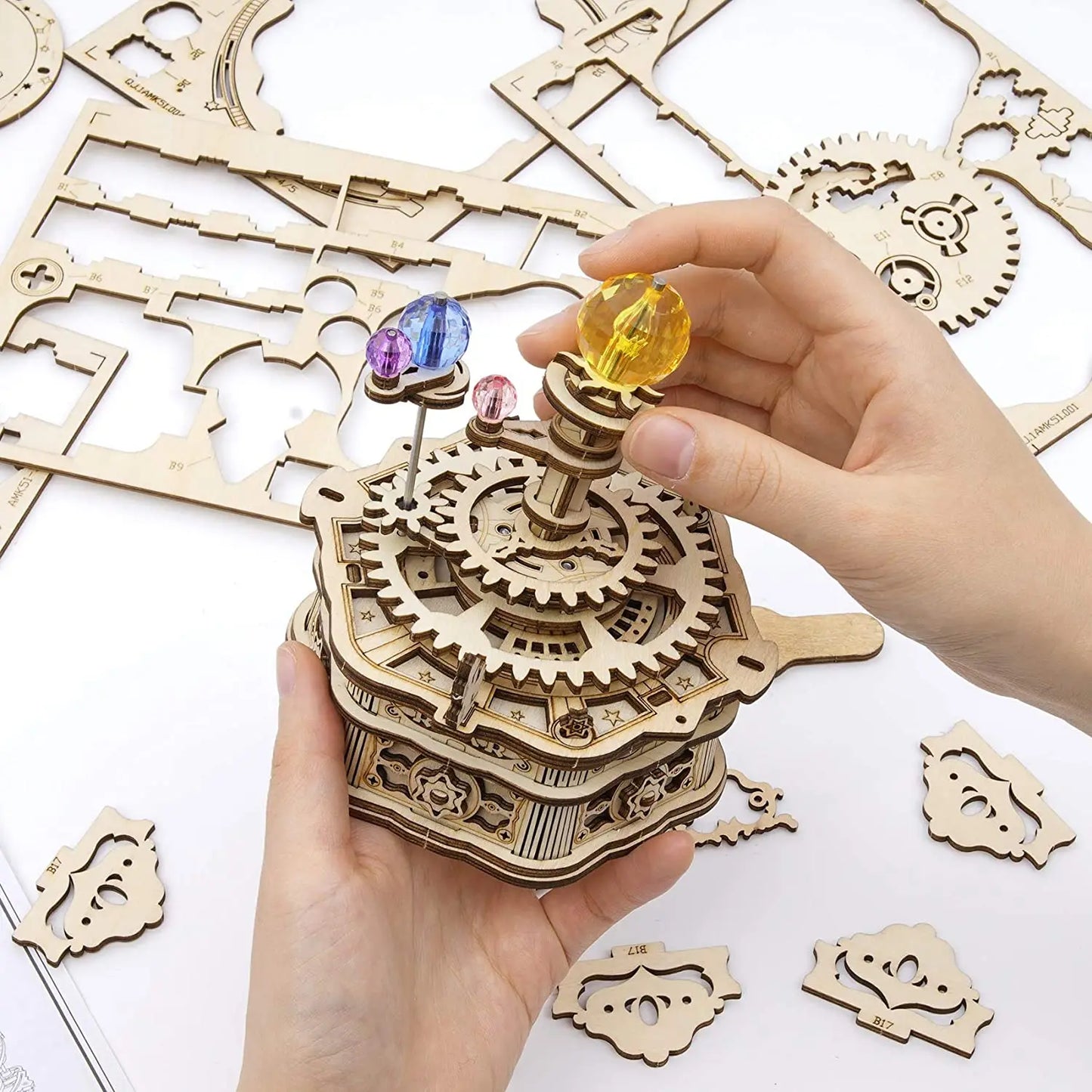Boîte à musique mécanique – Puzzle 3D (Jardin secret)