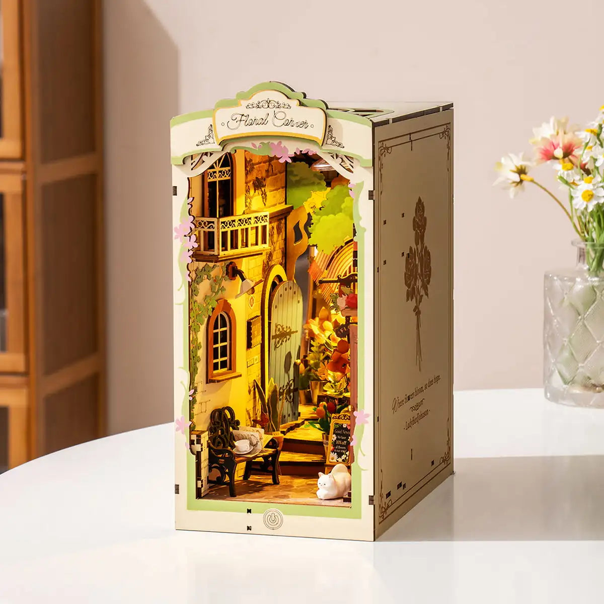 Book Nook Floral Corner – Diorama miniature LED TGB09