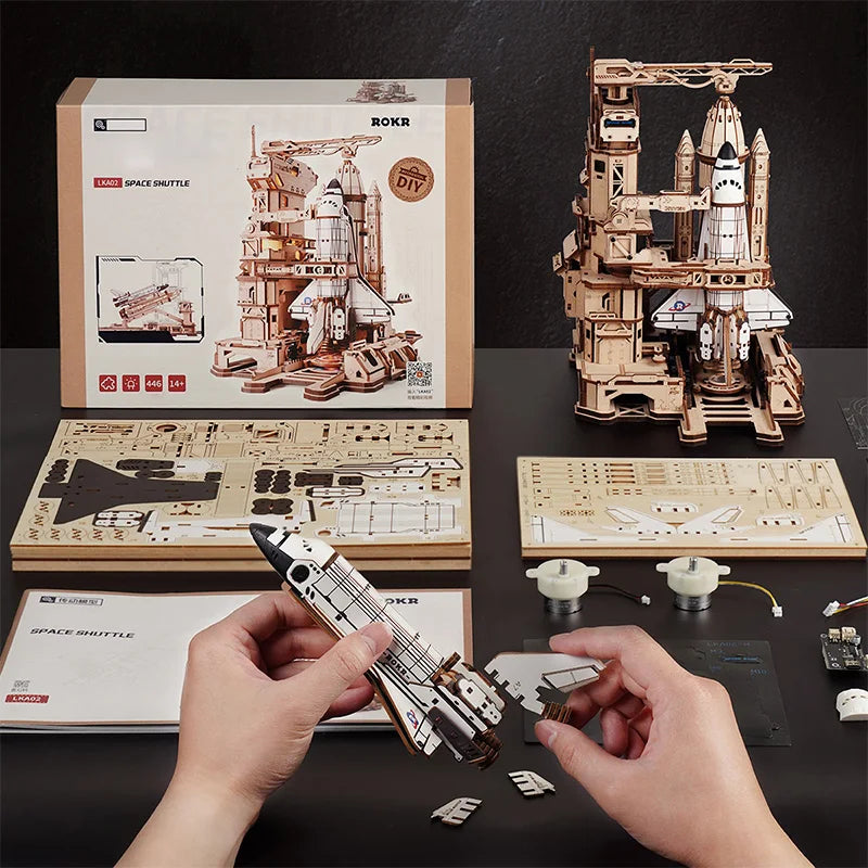 Fusée mécanique – Puzzle 3D ROKR Space Shuttle avec tour de lancement